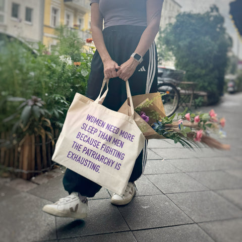 Tote Bag "Women need more sleep"