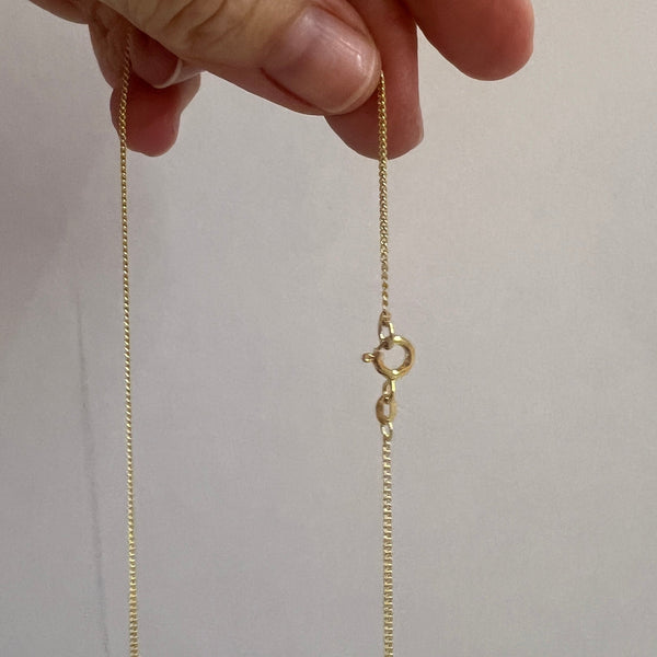 Halskette mit Herzanhänger aus Plexiglas