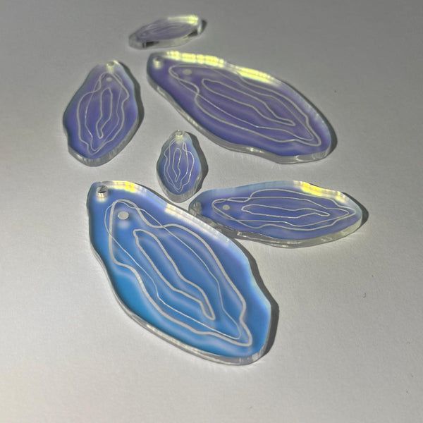 Ohrhänger „Vulva“ Regenbogen