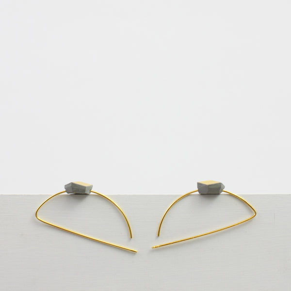 Halbmond-Creolen "Ambivalenz" Grau-Gold