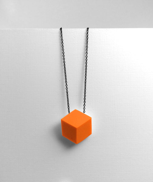 Kette lang "Purismus" Orange Schwarz