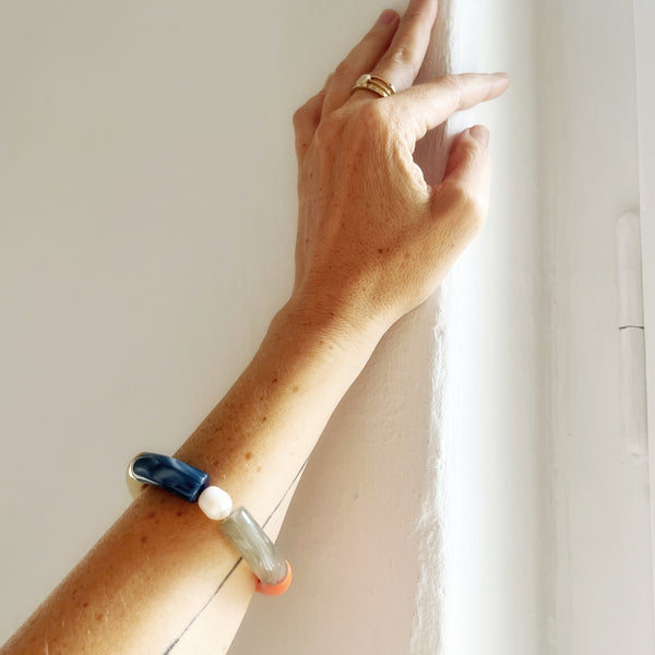 Armreifen Bunt mit Perle