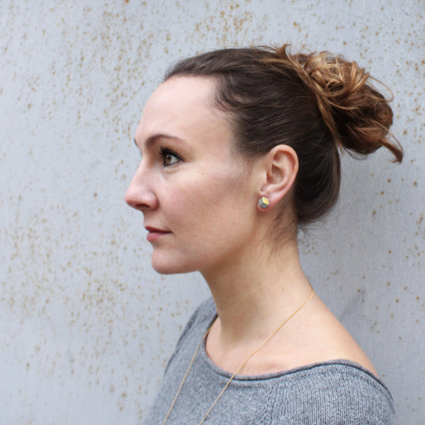 Ohrstecker "Ambivalenz" Grau-Gold