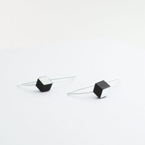 Halbmond-Creolen "Ambivalenz" Schwarz-Silber