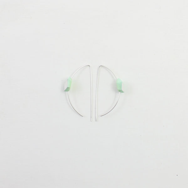 Halbmond-Creolen "Ambivalenz" Mint-Silber