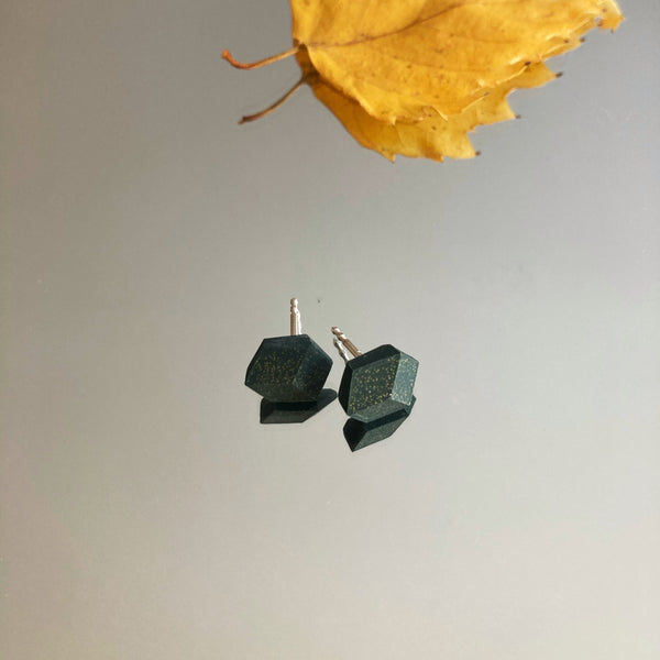 Ohrstecker "Betty" Dunkelgrün